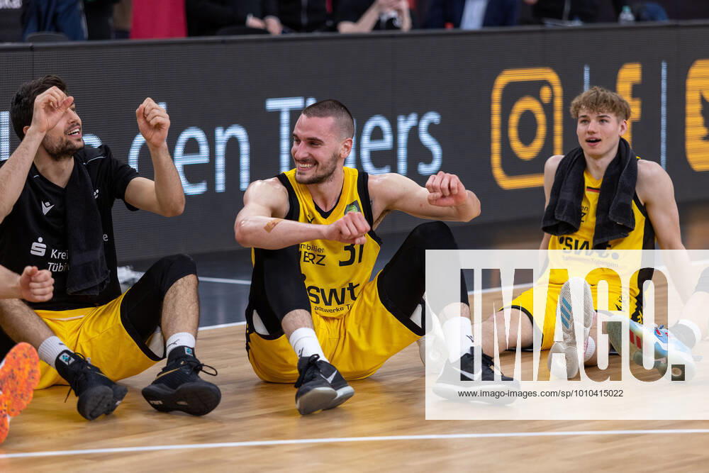 The Tigers Tuebingen are happy about the victory against the Eisbaeren Bremerhaven Tigers Tuebingen vs Eisbaeren Bremerhaven, 2 Basketball Bundesliga, Pro A, Barmer 2 Basketball, 28 Spieltag , Spielzeit 2021 2022, 06 03 2022 Tigers Tuebingen vs Eisbaeren Bremerhaven, 2 Basketball Bundesliga, Pro A, Barmer 2 Basketball, 28 Spieltag , Spielzeit 2021 2022, 06 03 2022 Tuebingen