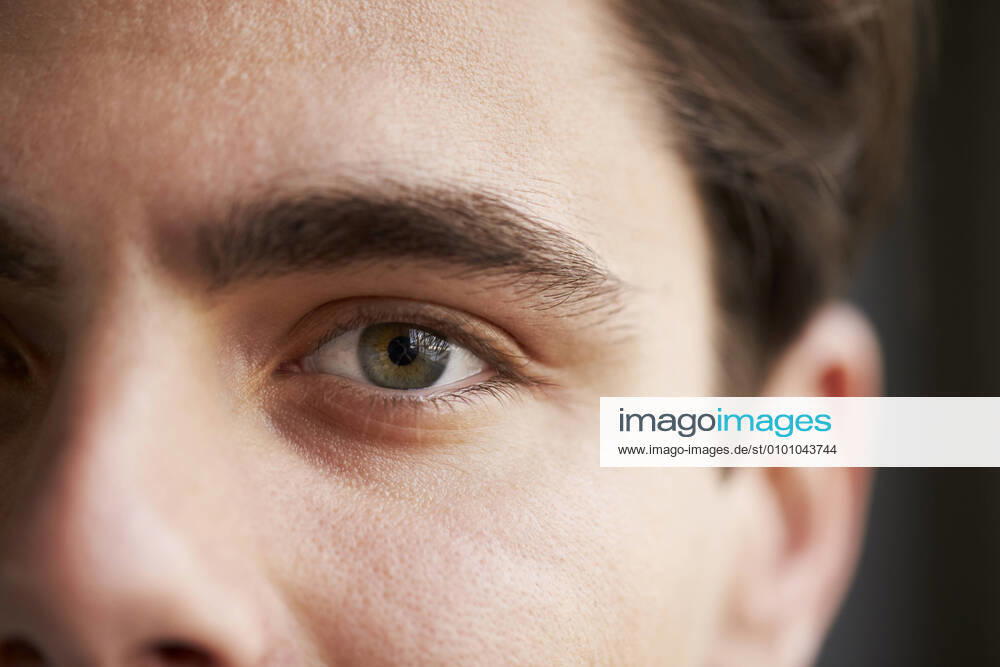 Watching,eye,see,view mmq-w0c,model released, Symbolfoto