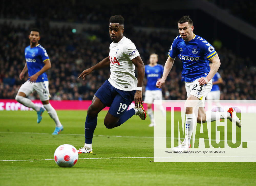 Tottenham Hotspur v Everton - Premeir League L-R Tottenham Hotspur s Ryan Sessegnon and Everton s Seamus Coleman during Premier League between Tottenham Hotspur and Everton at Tottenham Hotspur stadium , London, England on 07th March 2022 London United Kingdom
