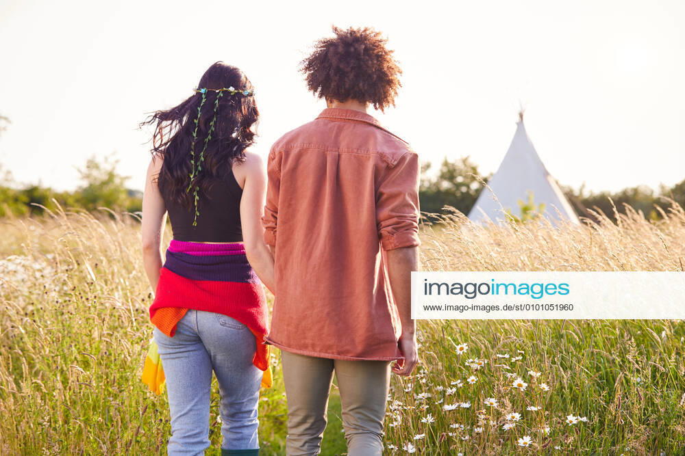 Couple,summer,camping mmq-y9j,model released, Symbolfoto