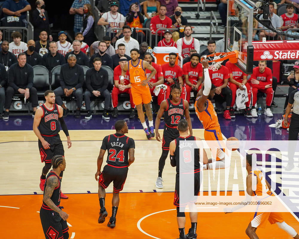 Phoenix, Arizona, March 18th 2022: Deandre Ayton ( 22 Phoenix Suns)& xA