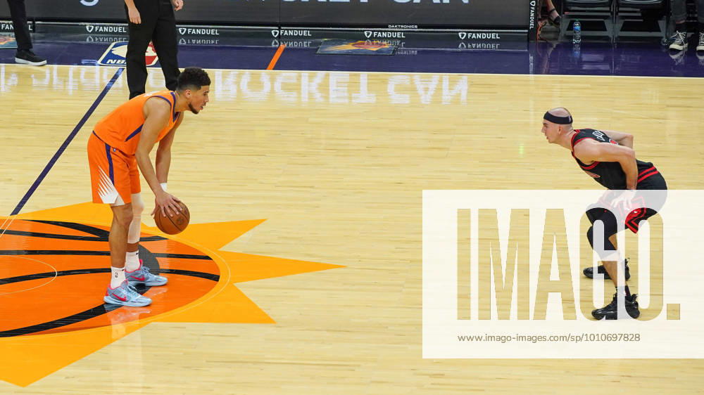Phoenix, Arizona, March 18th 2022: Devin Booker ( 1 Phoenix Suns) in action during the National Basketball Association game between the Chicago Bulls and the Phoenix Suns at Footprint Center in Phoenix, Arizona. Edwin Rodriguez SPP Chicago Bulls v Phoenix Suns - NBA, Basketball Herren, USA - Footprint Center