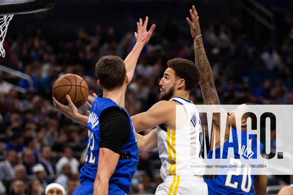 Orlando, Florida, March 22nd 2022: Klay Thompson (11 Golden State Warriors) drives to the basket during the National Basketball Association game between Orlando Magic and Golden State Warriors at Amway Center in Orlando, Florida. Andrea Vilchez SPP Orlando Magic v Golden State Warriors - National Basketball Association - Amway Center