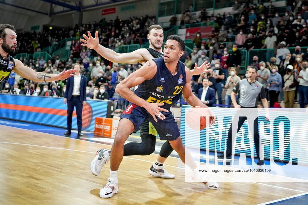 Medi bayreuth EWE Baskets Oldenburg, Basketball, Bundesliga, BBL, Matchday 14, Season 2021 2022, 23 03 2022 22Holyfield, T J EWE Oldenburg medi bayreuth EWE Baskets Oldenburg , Basketball, Bundesliga, BBL, Matchday 14, Season 2021 2022, 23 03 2022 Bayreuth.