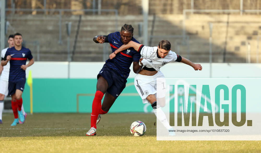 24 03 22 U18 Germany U18 France Germany, Stuttgart, 24 03 2022, football, test match U18 DFB Germany U18 France v l Chimuanya Ugochukwu France , Yusuf Kabadyi Germany