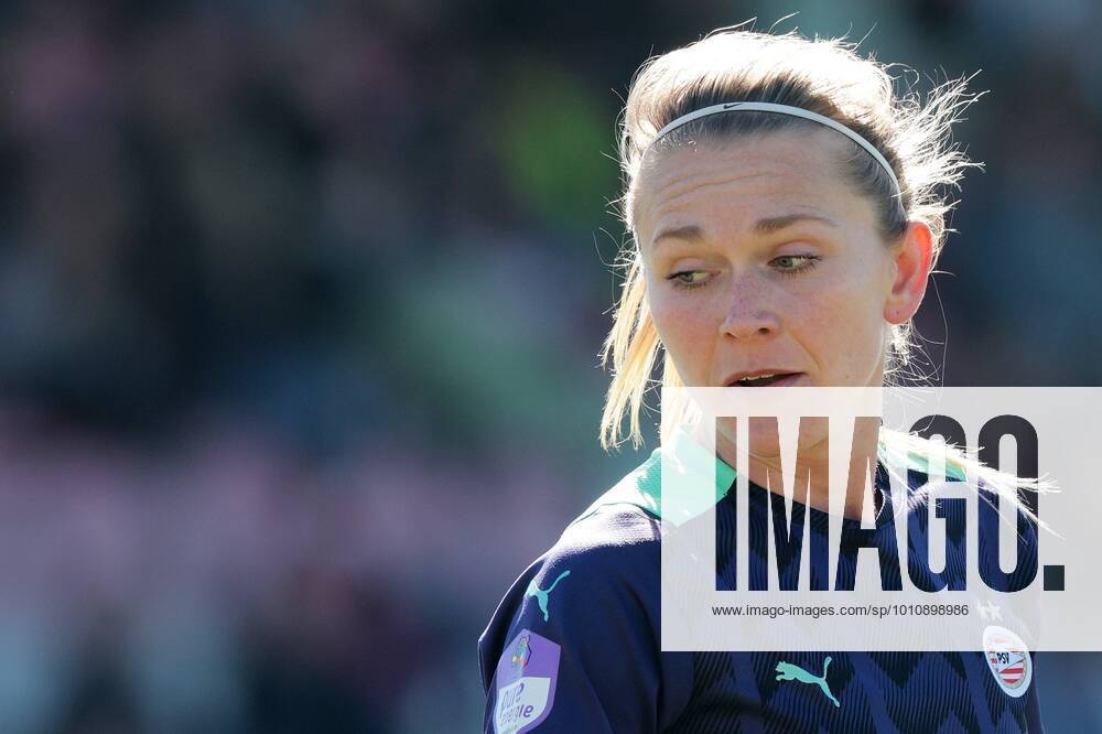 AMSTERDAM Amelie Thestrup of PSV women during the Dutch Eredivisie women s match between Ajax and PSV at Sportcomplex De Toekomst on March 27, 2022 in Amsterdam, Netherlands ANP JEROEN PUTMANS Pure Energie Eredivisie Women 2021 2022 ANPxSportx IVx 446160750 originalFilename: 446160750