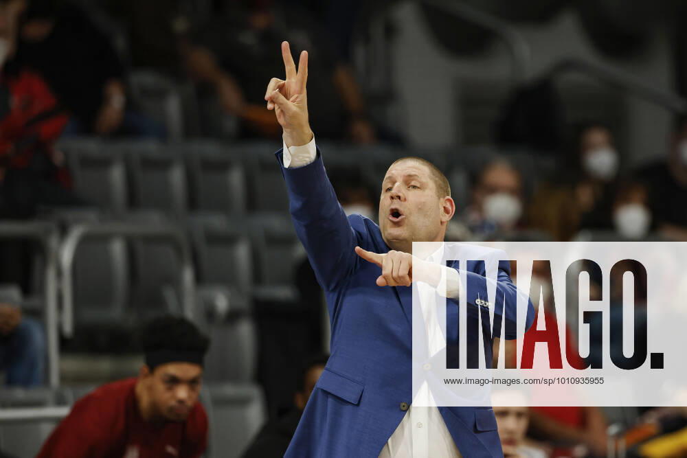 Head coach Oren Amiel Brose Bamberg amberg HAKRO Merlins Crailsheim easyCredit BBL Basketball Bundesliga Season 2021 22 Matchday 17, 29 03 2022 Bamberg, Brose Arena Photo Daniel Löb Loeb