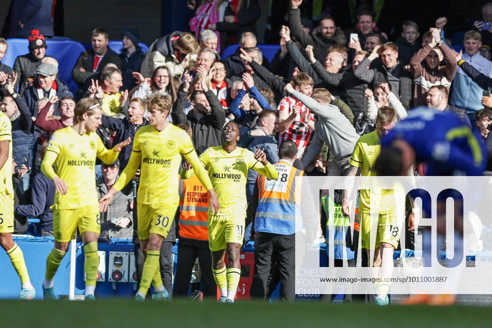 Chelsea v Brentford Premier League 02 04 2022. Goal 1-4 Yoane Wissa (11) of Brentford scores a goal and celebrates during the Premier League match between Chelsea and Brentford at Stamford Bridge, London, England on 2 April 2022. Editorial use only DataCo restrictions apply See www.football-dataco.com ,