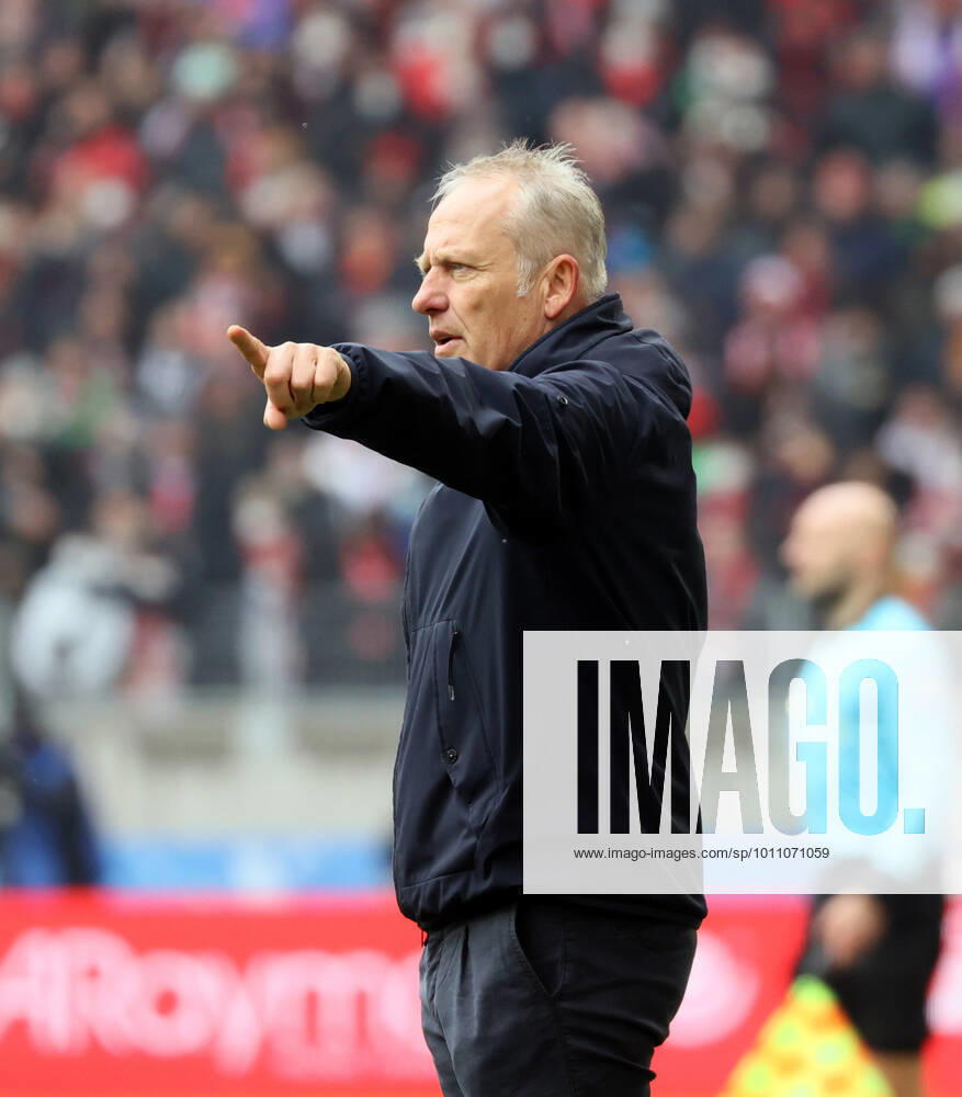 02 04 22 SC Freiburg FC Bayern Munich Germany, Freiburg, 02 04 2022, football, Bundesliga, SC Freiburg FC Bayern Munich Christian Streich coach SC Freiburg