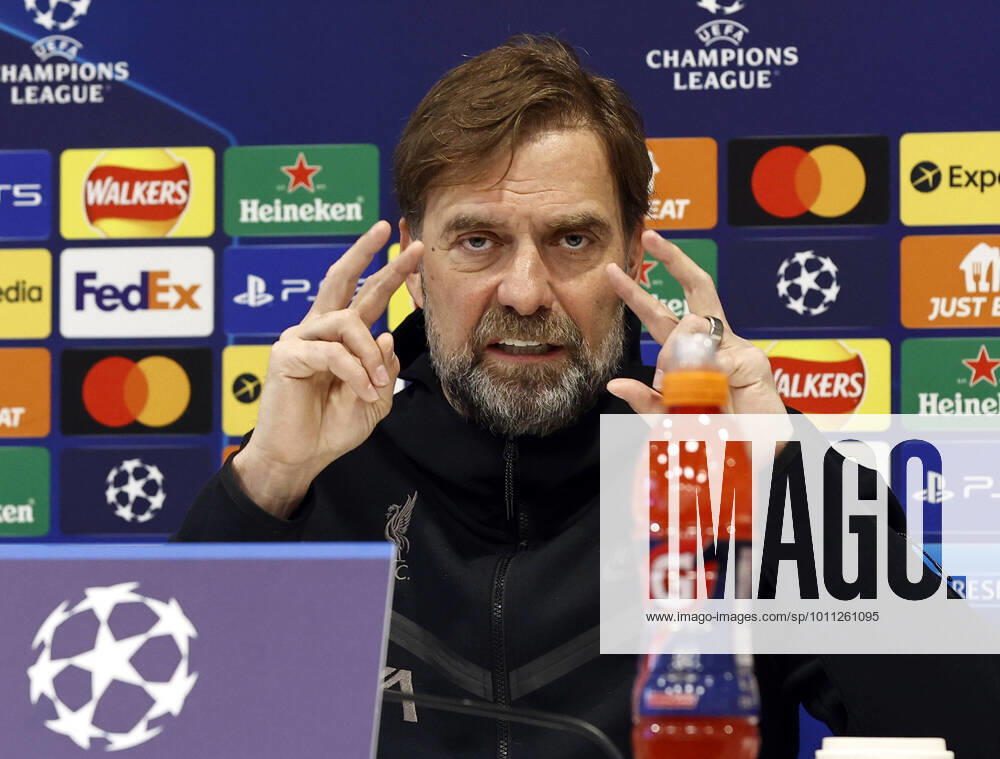 KW15 12th April 2022, AXA Training Centre, Kirkby, Cheshire, England: Liverpool FC training and press conference, PK, Pressekonferenz ahead of their Champions League match versus Benfica FC; Liverpool manager Jurgen Klopp speaking to the media during a press conference at Anfield ahead of tomorrow s Champions League Quarter Final match against FC Benfica ActionPlus12378594 AlanxMartin