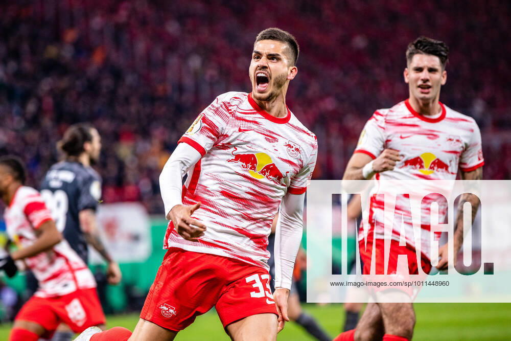 FB 1BL RB Leipzig 1 FC Union Berlin Andre Silva RB Leipzig cheers after scoring 1 1 during the cup semifinal in the 2021 2022 season between RB Leipzig and 1 FC Union Berlin at Red Bull Arena on April 20 2022 in Leipzig, Saxony, Germany DFL AND DFB REGULATES PROHIBIT ANY USE OF PHOTOGRAPHS as IMAGE SEQUENCES and or QUASI VIDEO