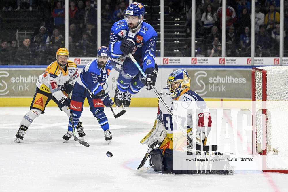 Marcus Krueger, ZSC, re Goalkeeper Leonardo Genoni, EVZ, hi Topscorer Jan Kovar, EVZ, Justin Azevedo, ZSC, ZSC Lions EV Zug, National League, Ice Hockey