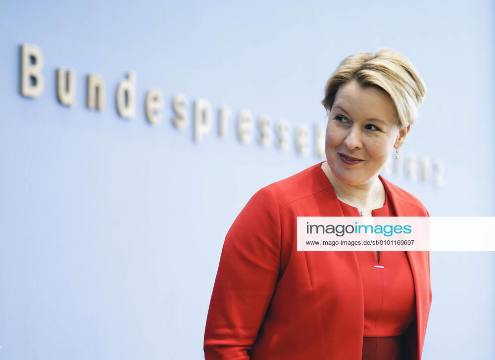 Federal Minister for Family Affairs Franziska Giffey SPD at the Federal Press Conference in Berlin, 25 05 2020 Berlin Germany