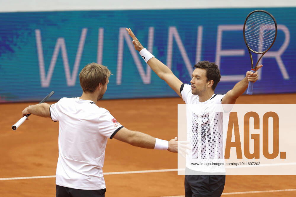 Kevin Krawietz and Andreas Mies cheer after victory, jubilation, emotion, mens doubles, final, Final Tennis BMW Open 2022 ATP MTTC Iphitos Munich Germany 1 May 2022