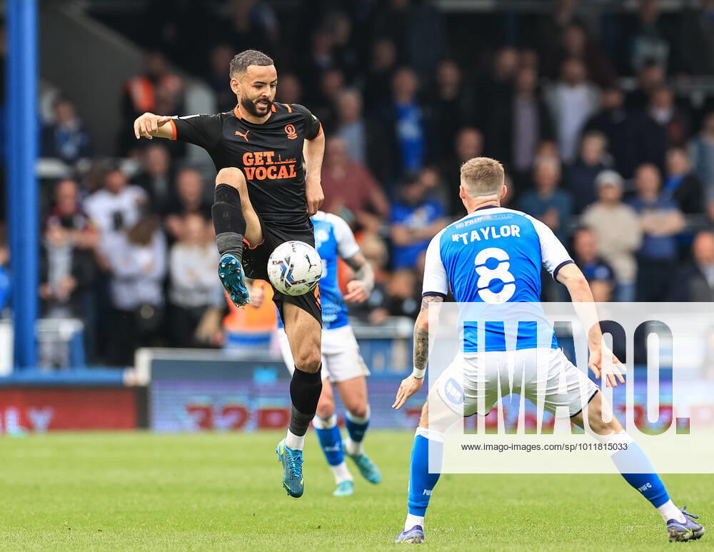 Sky Bet Championship Peterborough v Blackpool Kevin Stewart 6 of Blackpool in action during the game Peterborough Weston Homes Stadium Cambridgeshire United Kingdom