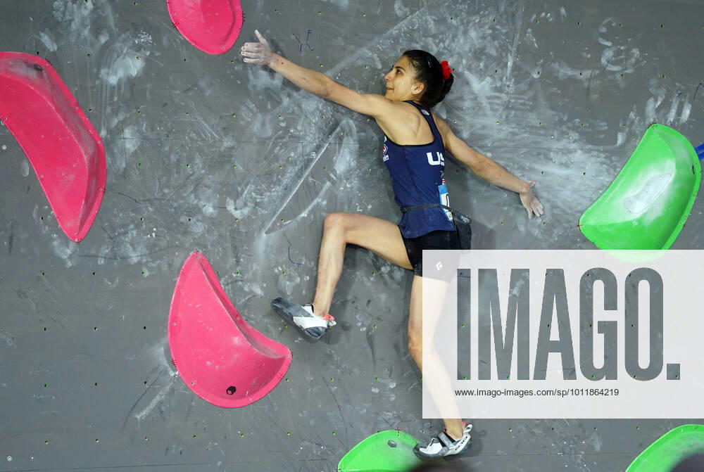 KW18 Klettern, Bouldern, WC in Seoul IFSC CLimbing World Cup (Semi Final) SEOUL, SOUTH KOREA, MAY 8: GROSSMAN Natalia (USA) during the Men s and Women s Boulder Semifinals at the Yongma Waterfall Park in Seoul, South Korea on May 8th, 2022. Seoul South Korea 7348_256900