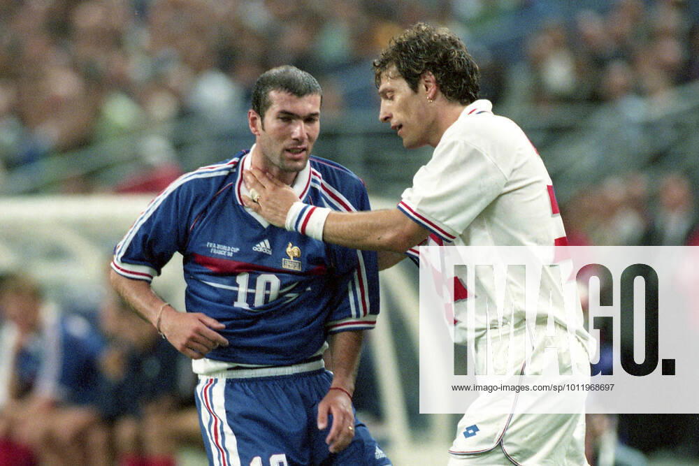 ZINEDINE ZIDANE, Francia, SLAVEN BILIC, Croazia, FIFA World Cup, WM, Weltmeisterschaft, Fussball France 1998, Semi Final, France vs Croatia 2-1, Saint-Denis CAMPIONATI MONDIALI FRANCIA 1998 - SEMI FINALE FRANCIA-CROAZIA 2