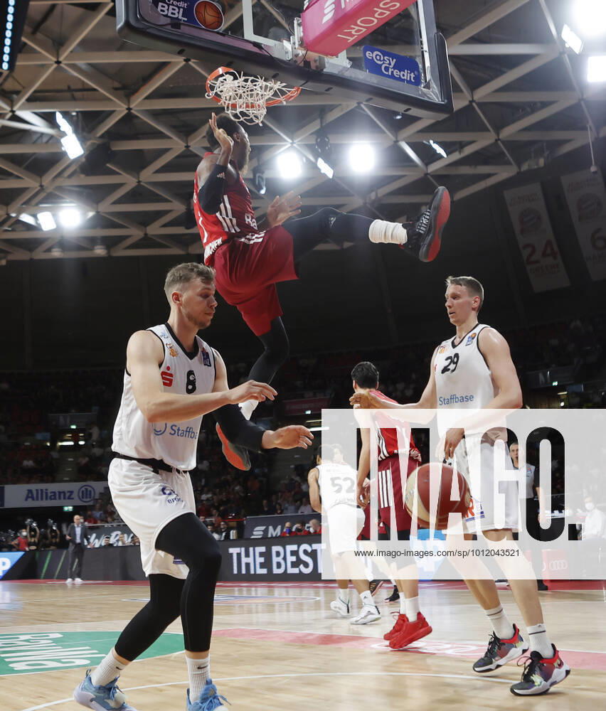 Play Off 2 FC Bayern Basketball vs Chemnitz, Audi Dome Munich, basketball, sports, in the picture Deshaun Thomas FCB Basketball , Mindaugas Susinskas Chemnitz ,Trent Lockett Chemnitz and Nihat Djedovic FCB Basketball