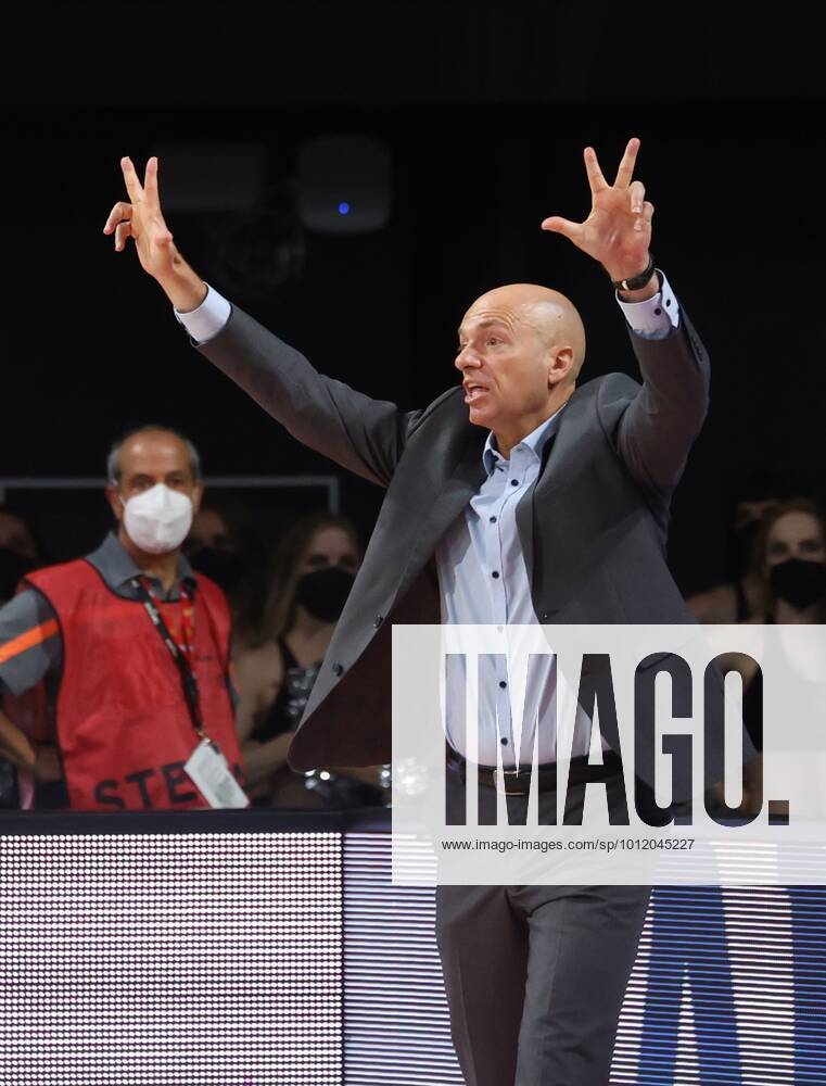 Chemnitz coach Rodrigo PASTORE Basketball Bundesliga, Bayern Basketball NINERS Chemnitz, season 2021 2022, playoff quarterfinals, game 2 C Oryk HAIST x1DX32218x
