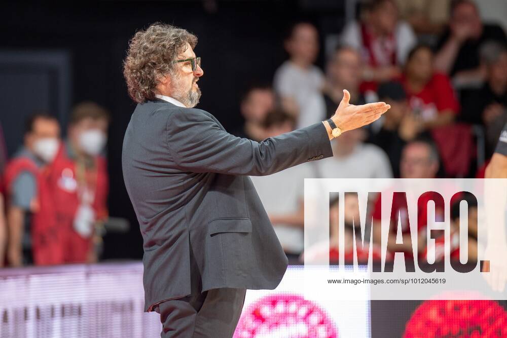 Head Coach Andrea Trinchieri FC Bayern , FC Bayern Basketball vs Niners Chemnitz, easyCredit BBL Playoffs, Quarterfinals, 15 05 2022 Munich Bavaria Germany
