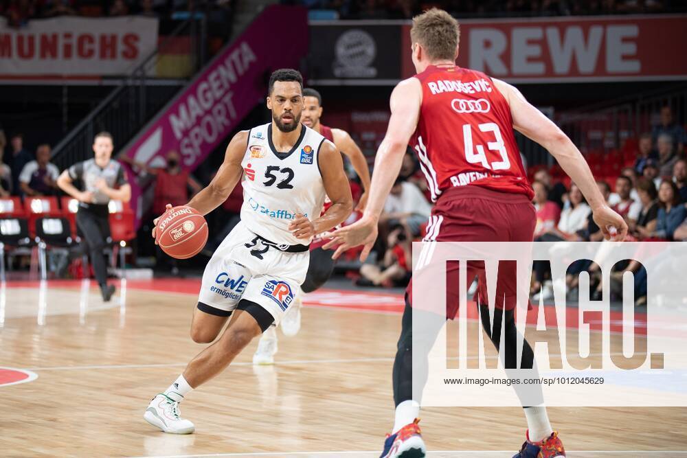 Trent Lockett 52 Niners Chemnitz , Leon Radosevic 43 FC Bayern , FC Bayern Basketball vs Niners Chemnitz, easyCredit BBL Playoffs, Quarterfinals, 15 05 2022 Munich Bavaria Germany