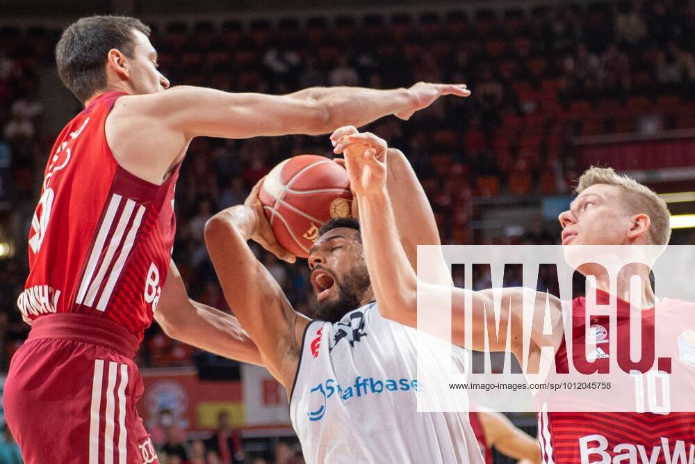 Zan Mark Sisko 31 FC Bayern , Trent Lockett 52 Niners Chemnitz , Ognjen Jaramaz 10 FC Bayern , FC Bayern Basketball vs Niners Chemnitz, easyCredit BBL Playoffs, Quarterfinals, 15 05 2022 Muenchen Bayern Germany