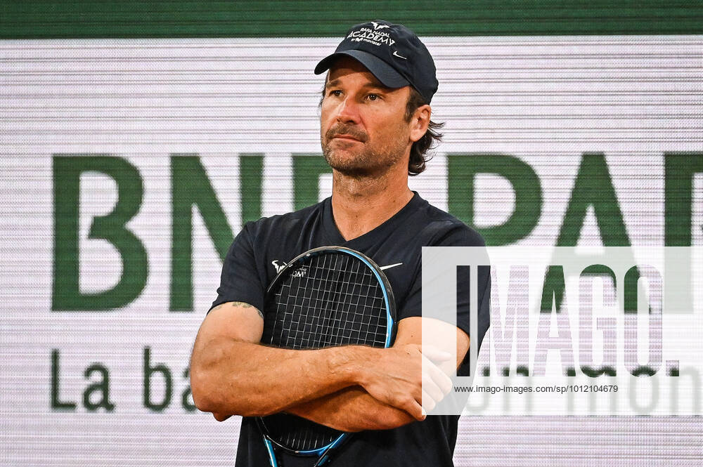 Carlos MOYA coach of Rafael NADAL during a training session of Roland-Garros 2022, French Open 2022, Grand Slam tennis tournament at the Roland-Garros stadium on May 19, 2022 in Paris, France. Paris France - ZUMAm308 20220519_zsp_m308_057