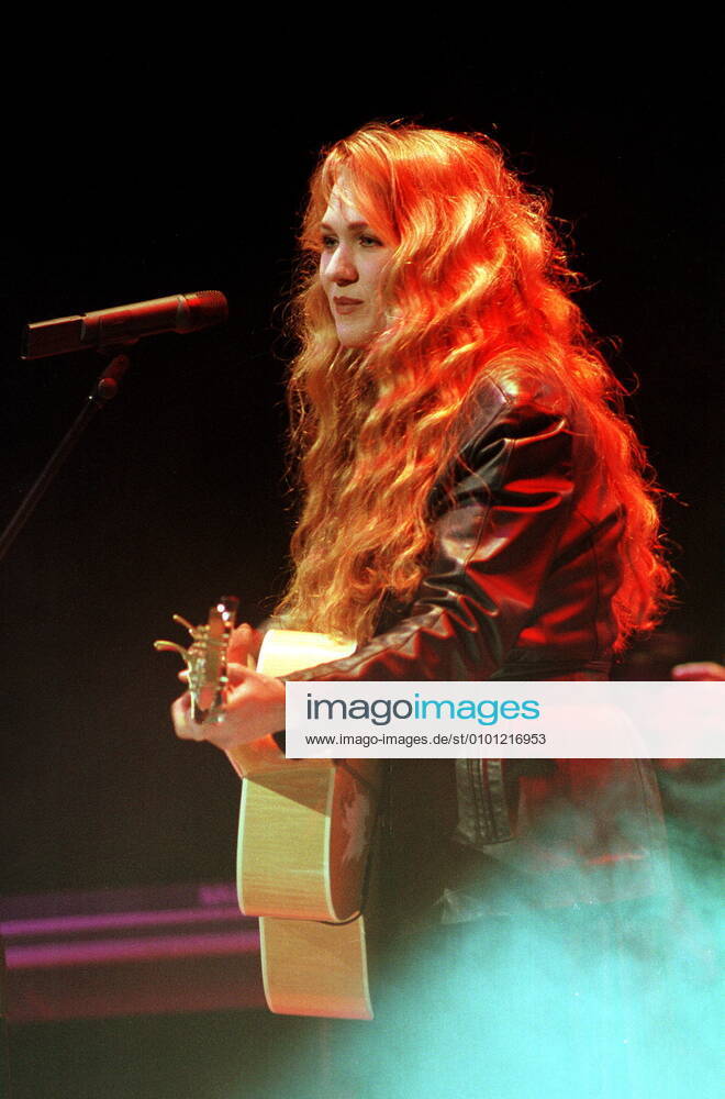 23 Concert 94 Juliane Werding voc, g , singer, songwriter, German Schlager, music,