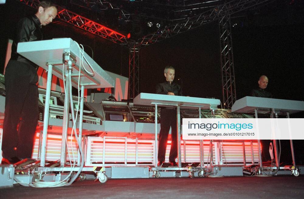 60 Concert 98 Kraftwerk in Roskilde, electronic music, key, keyboard, electropop, festival in Denmark, open air, Ralf Hütter and Florian Schneider are still from the original line-up of the group, from Germany, we dont know who is who,