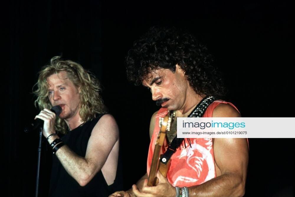 1 concert 89 Hall Oates, Daryl Hall John Oates, singer, voc, rock, pop, cuddle songs, music, Miami