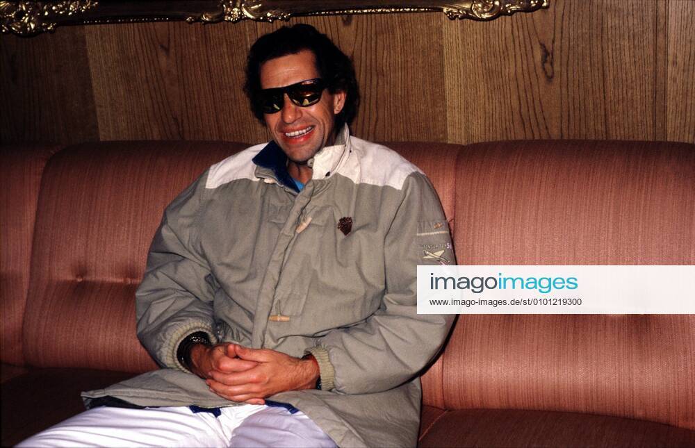 1 Portrait Stefan Remmler, singer, star of the NDW Zeit, Neue Deutsche Welle, serious buffoon,