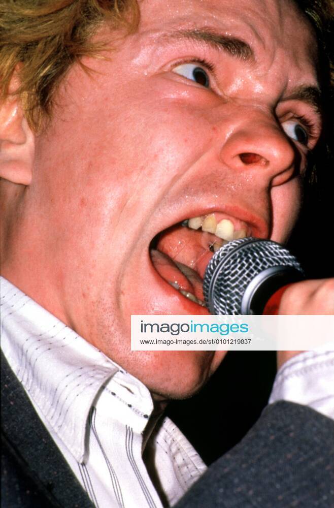 1 concert 86 Johnny Lydon Rotten of the Sex Pistols, then PIL, vocalist, punk, punk avant-garde, punk veteran, music, Pil, Public Image Limited, Ltd , Pil, Public Image Limited, Ltd ,
