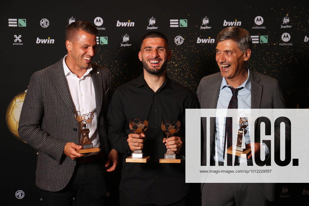 Union s goalkeeper Anthony Moris, Union s Deniz Undav and Union s head coach Felice Mazzu pose for the photographer during the Pro League Awards 2022, for the best players in the first (1A) and second (1B) divisions of the Belgian soccer championships, Monday 23 May 2022 in Brussels. VIRGINIExLEFOUR x35428630x