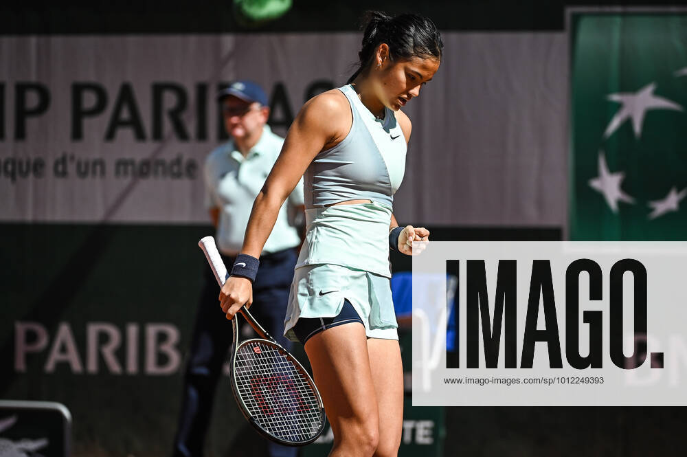 Emma RADUCANU of Great Britain celebrates his point during the Day four of Roland-Garros 2022, French Open 2022, Grand Slam tennis tournament at the Roland-Garros stadium on May 25, 2022 in Paris, France. Paris France - ZUMAm308 20220525_zsp_m308_001