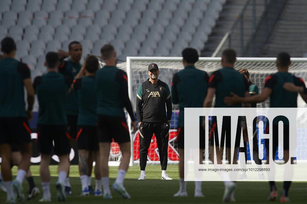 Liverpool FC Training Session And press conference, PK, Pressekonferenz - UEFA Champions League Final 2021 22 Jurgen Klopp head coach of Liverpool during the warm-up at Stade de France on May 27, 2022 in Paris, France. Liverpool will face Real Madrid in the UEFA Champions League final on May 28, 2022. Paris France