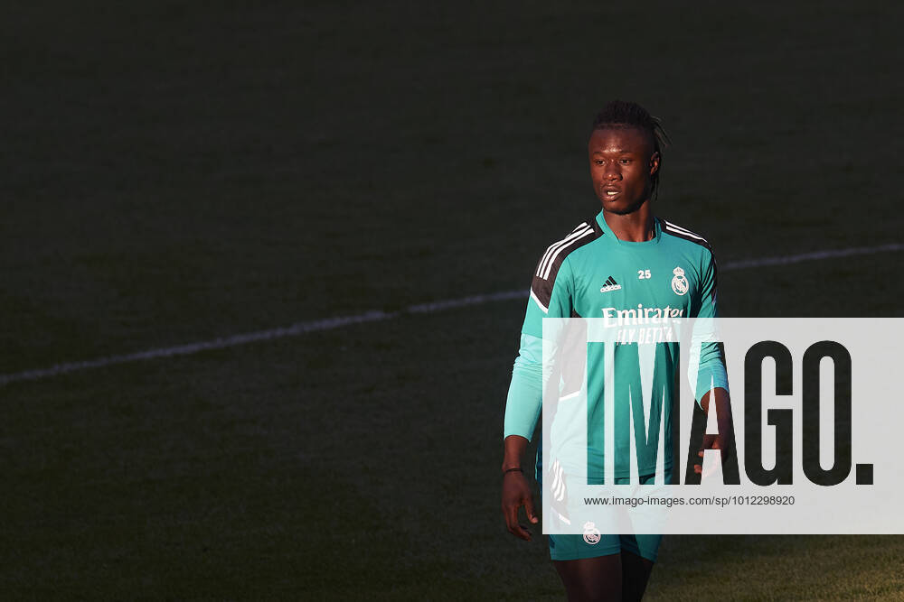 Liverpool FC Training Session And press conference, PK, Pressekonferenz - UEFA Champions League Final 2021 22 Eduardo Camavinga of Real Madrid during the warm-up before at Stade de France on May 27, 2022 in Paris, France. Liverpool will face Real Madrid in the UEFA Champions League final on May 28, 2022. Paris France