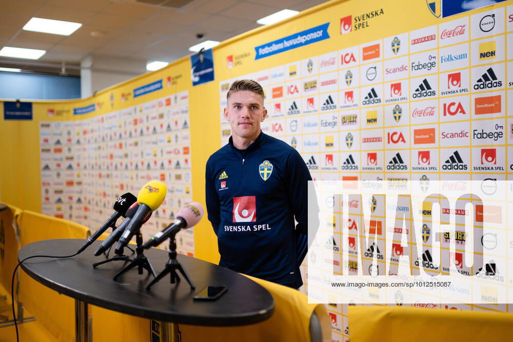 Viktor Gyökeres of the Swedish national football team in the mixed zone after a training session on June 8, 2022 in Stockholm Photo Simon Hastegard BILDBYRAN kod SH SH0299 fotboll football soccer fotball nations league träning presskonferens training practice press conference sverige sweden sverige a bbeng,