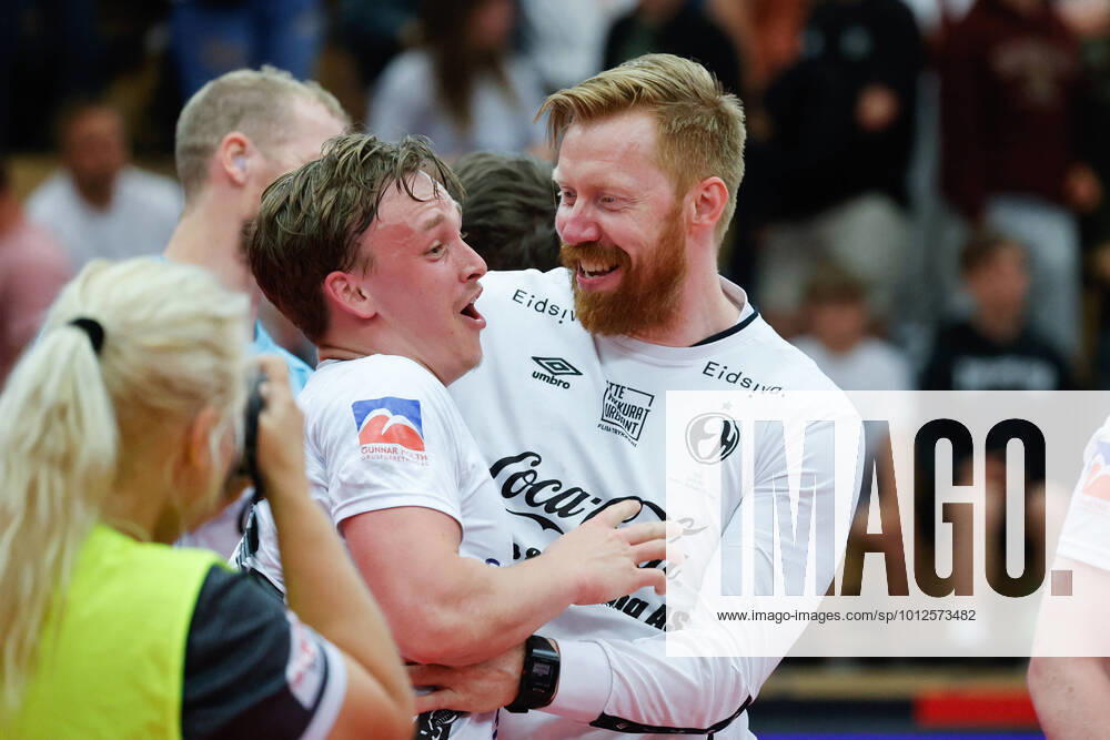 Play-off final handball men, oIF Arendal Elverum Arendal 20220611 Coach Borge Lund t h cheers after during the fourth final in the play-off in handball between oIF Arendal and Elverum in Sor Amfi in Arendal Play-off champion selected after best of five matches first team to three victories Photo Tor Erik Schroder NTB Arendal Norway
