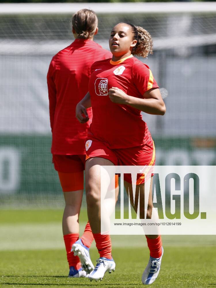 ZEIST Chasity Grant during a training session of the Dutch women s national team at the KNVB Campus on June 13, 2022 in Zeist, the Netherlands The Dutch women s team is preparing for the European Football Championship in England ANP MAURICE VAN STEEN UEFA Women s Euro England 2022 2022 ANPxSportx IVx 450381850 originalFilename: 450381850