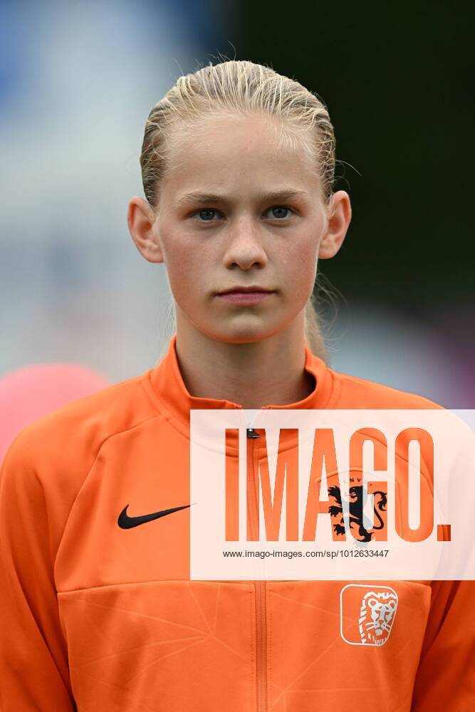 SCHALKHAAR Maureen van Drogen of Netherlands U15 women during the international women s friendly match between Netherlands f U15 and United States f U15 at De Horsterhoek sports complex on June 10, 2022 in Schalkhaar, Netherlands ANP Dutch Height Women s International Friendly 2022 ANPxSportx xGerritxvanxKeulenxIVx 450459898 originalFilename: 450459898