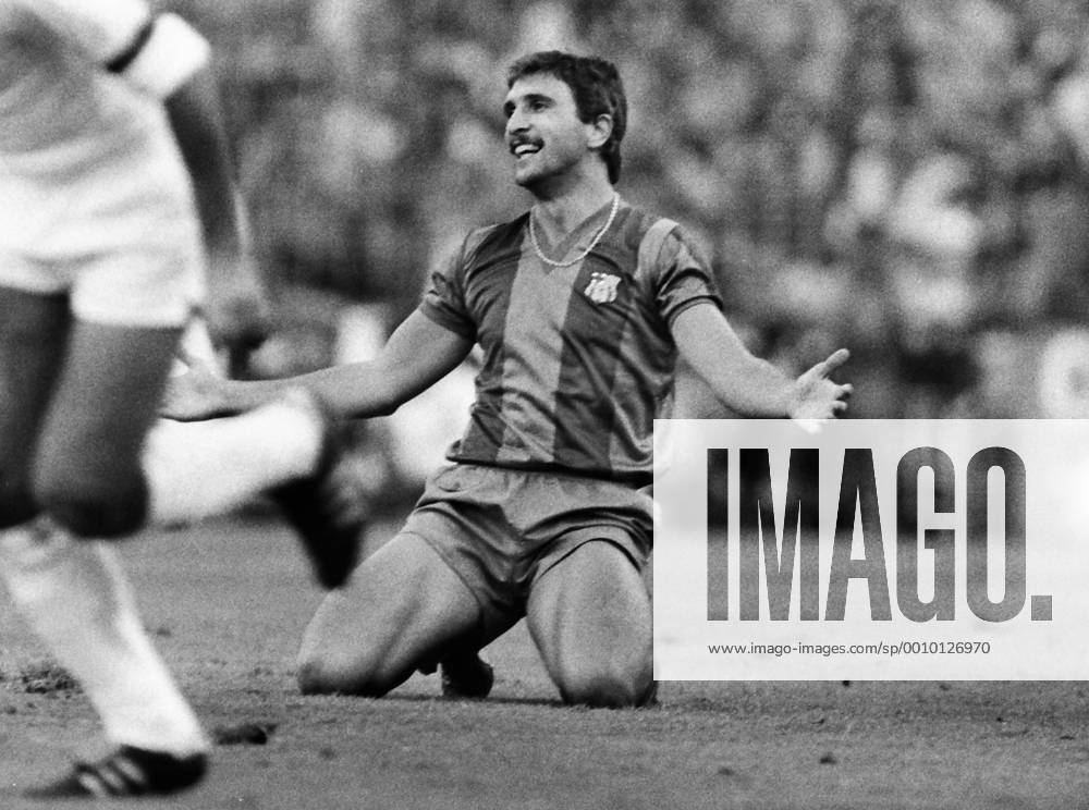 Hans Krankl (Barcelona) Real Madrid v Barcelona. 1979 80. 22 09 1979