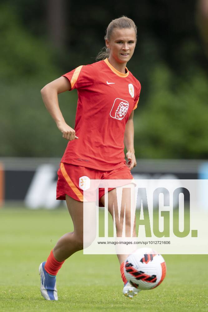 ZEIST Kerstin Casparij during a training session of the Dutch women s national team at the KNVB Campus on June 20, 2022 in Zeist, the Netherlands The Dutch women s team is preparing for the European Football Championship in England ANP OLAF KRAAK UEFA Women s Euro England 2022 2022 ANPxSportx IVx 450694033 originalFilename: 450694033