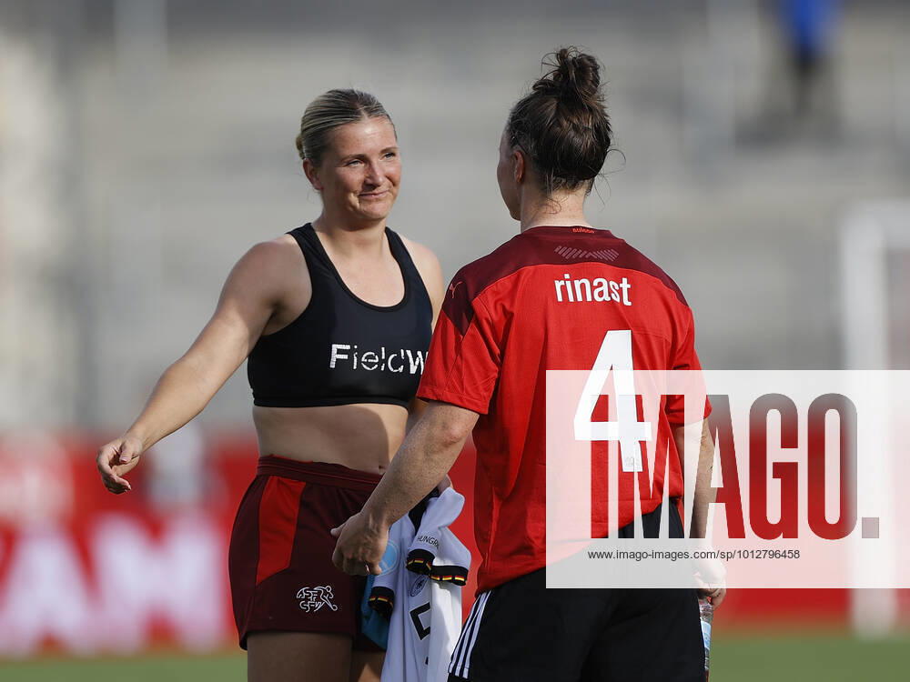 Football, Womens national match, Germany Switzerland, Germany, Erfurt, Steigerwaldstadion Picture v li Rachel Rinast Switzerland and Marina Hegering Germany DFB REGULATES PROHIBIT ANY USE OF PHOTOGRAPHS AS IMAGE SEQUENCES AND OR QUASI VIDEO
