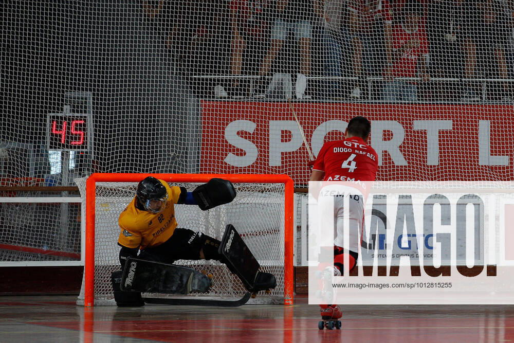Sl Benfica V FC Porto - Rink Hockey Playofs 4th Leg Finals Diogo Rafael of SL Benfica scores during the Rink Hockey playoffs 4th leg between SL Benfica and FC Porto, at Pavilhao Fidelidade, Lisboa, Portugal, 25, June, 2022 Lisbon Portugal