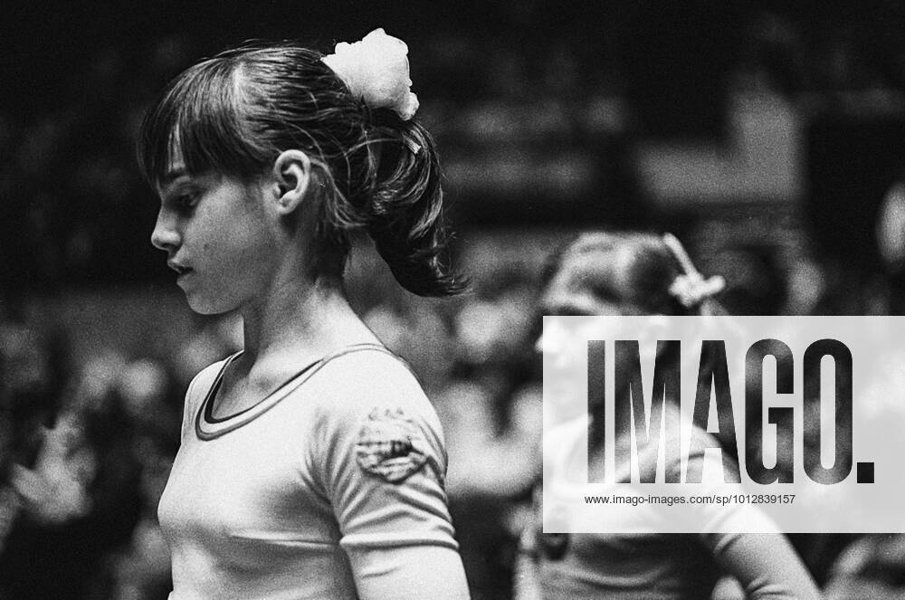 GYMNATICS Nadia Comanici Nadia Comanici (ROM) cometing at the 1976 American Cup New York Madison square Garden NY United States