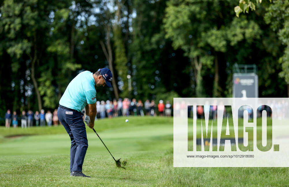 2022 Horizon Irish Open, Mount Juliet Estate, Thomastown, Kilkenny 2 7 2022 Padraig Harrington plays his shot onto the green on the 1st hole Padraig Harrington plays his shot onto the green on the 1st hole 2 7 2022