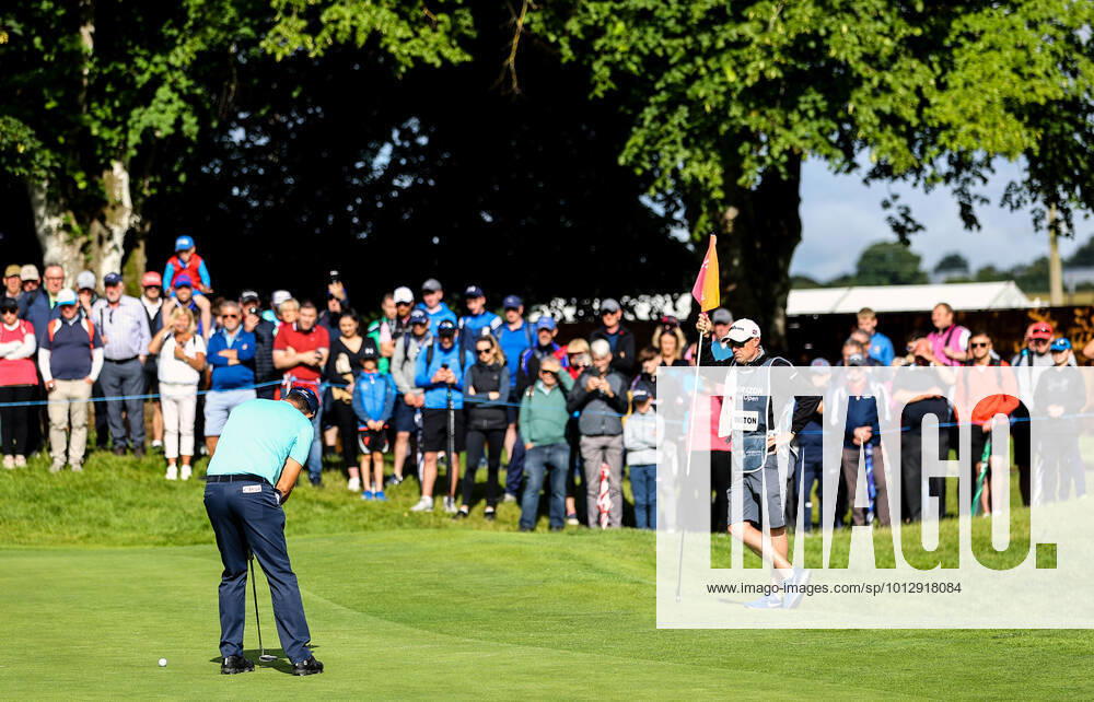 2022 Horizon Irish Open, Mount Juliet Estate, Thomastown, Kilkenny 2 7 2022 Padraig Harrington makes a putt on the 1st green Padraig Harrington makes a putt on the 1st green 2 7 2022