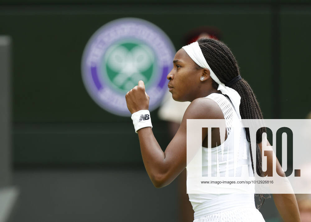 Coco Gauff makes fist and cheers,jubilation,joy,emotion