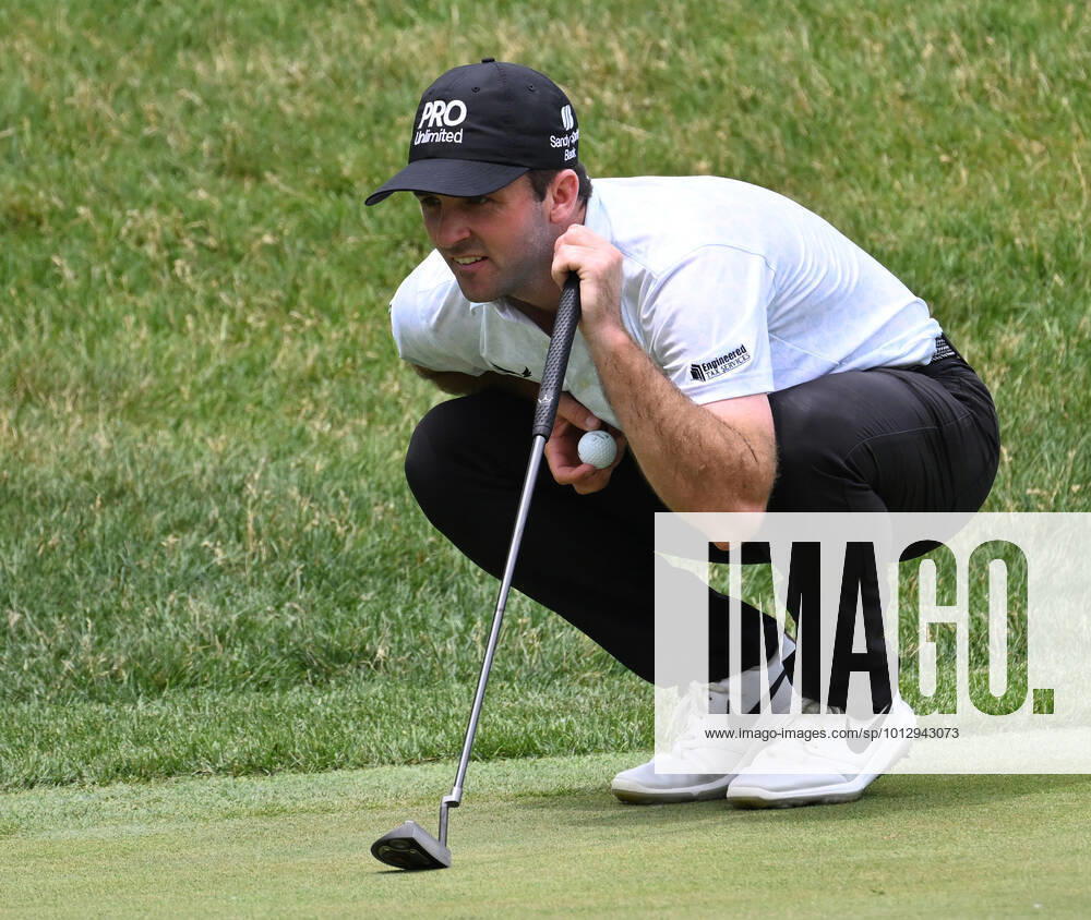 SILVIS, IL - JULY 02: Golfer Denny McCarthy lines up his putt on the 1 green during the third round of the John Deere Classic Golf Tournament on July 02, 2022, at TPC Deere Run, Silvis, IL. Photo by Keith Gillett Icon Sportswire), GOLF: JUL 02 PGA, Golf Herren - John Deere Classic Icon220702132