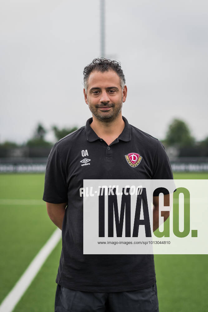 Team doctor Dr med Onays al Sadi SG Dynamo Dresden 3 Liga, Porträttermin 2022 2023